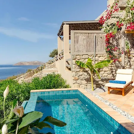 Petra Boutique Villa *