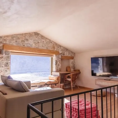 Petra Boutique Villa *