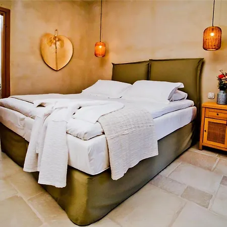 Petra Boutique Arginonda