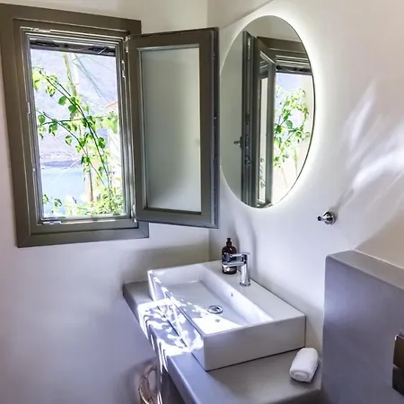 Petra Boutique Villa *