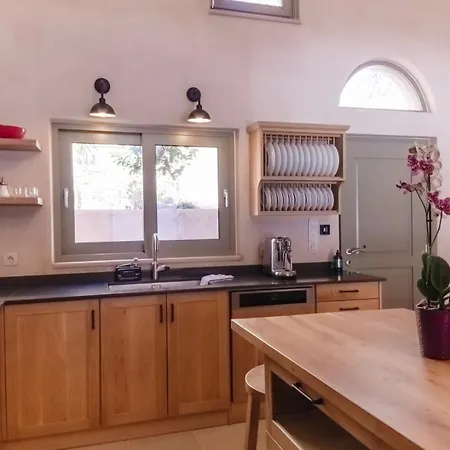 Petra Boutique Villa Arginonda
